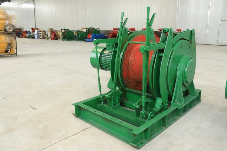 The disassembly sequence and installation of the underground mining scraper winch
