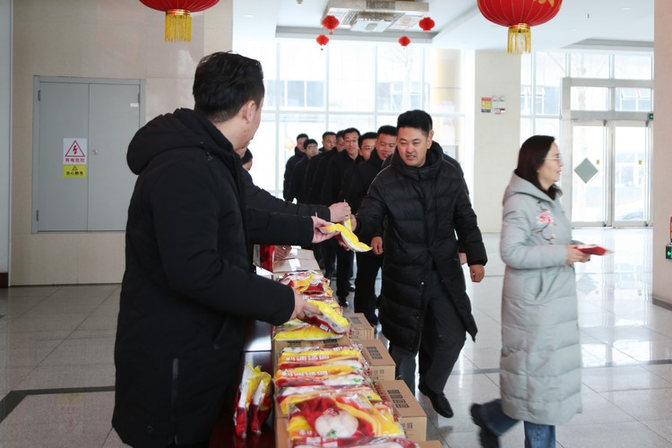 Lantern Festival Warms Employees Heart 丨China Coal Group Provides Lantern Festival Benefits to All Employees